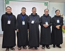 Vai alla pagina: Elezione del Consiglio della Provincia Vietnamita